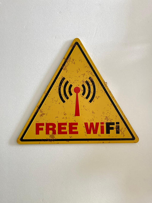 PLAQUE TRIANGLE MÉTAL WIFI 30x35 CM - PLAQUE DECORATIVE